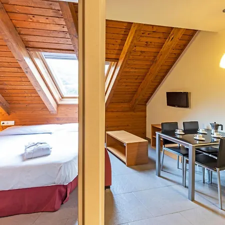 Trainera Apartahotel 3*