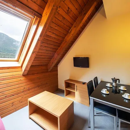Trainera Apartmanhotel 3*