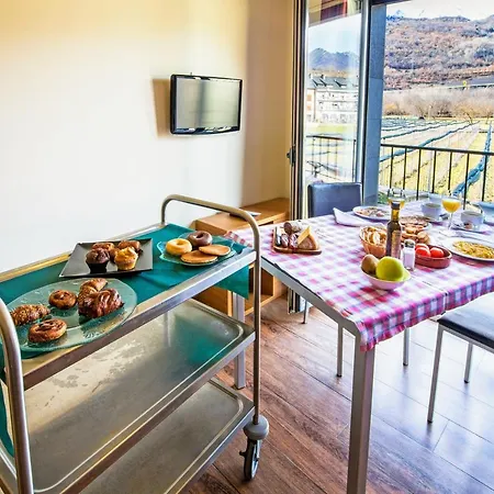 Apartahotel Trainera 3*