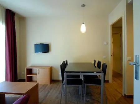 아파트호텔 Trainera 에스테리 다네우